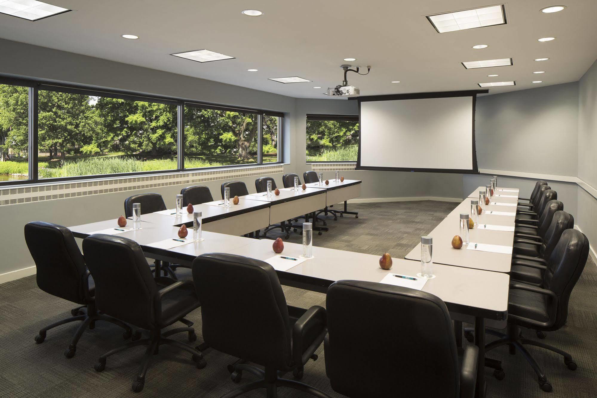 Chauncey Hotel & Conference Center Princeton Buitenkant foto